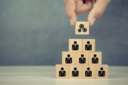 5年清退308万人!A股5大险企寿险代理人规模企稳,平安人寿代理人月入破万