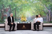 陈吉宁会见图灵奖、诺贝尔奖得主杰弗里·辛顿等2025世界人工智能大会嘉宾代表