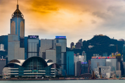 剑指i云保“飞单”等保险销售乱象!港险市场佣金改革迎新规:首年最多发放七成,剩余部分至少“五年分期”